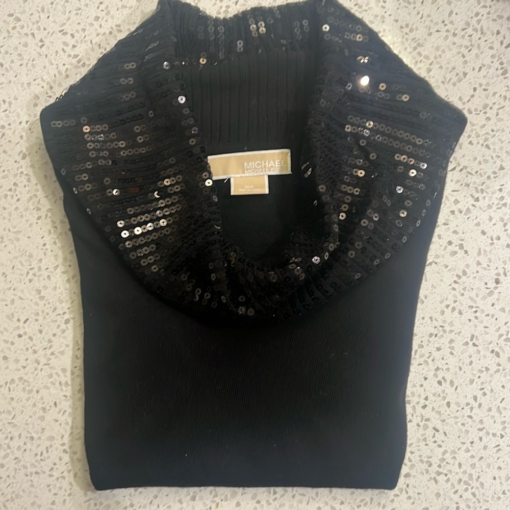 Michael Kors Short Sleeve Cowl Neck Size Medium